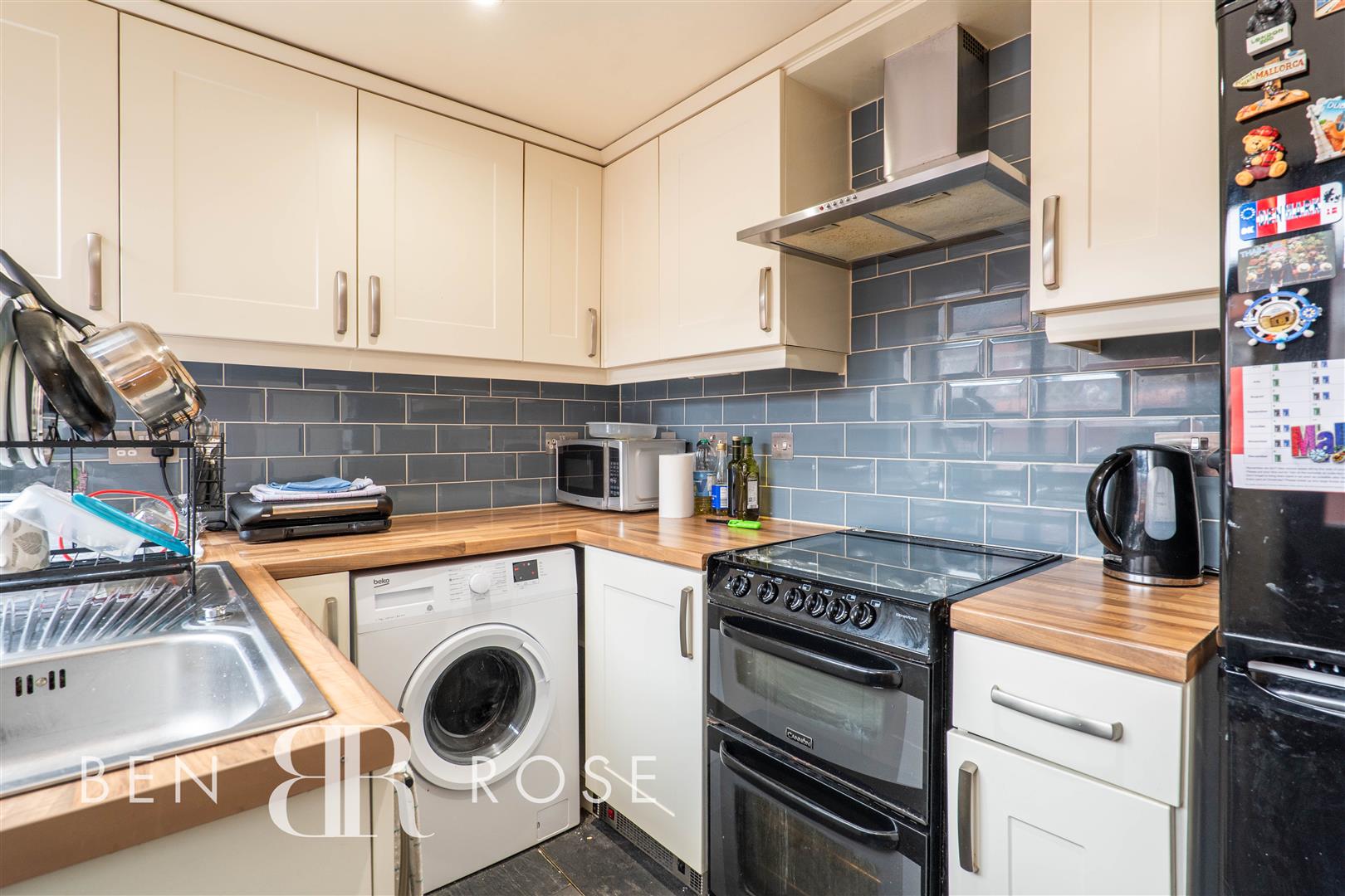 2 bed property in Blackstone Road, Chorley